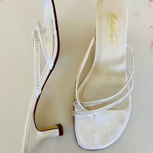 White Satin sandals w/ rhinestones 8.5m
